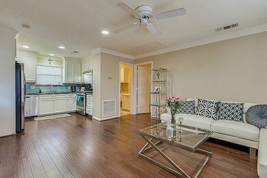 824 Yale St unit A, Houston, TX 77007 - photo 4