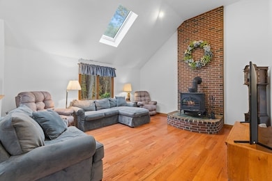 14 Alberta Ln, Lakeville, MA 02347 - photo 5