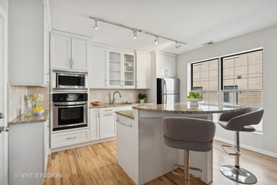 1640 W Diversey Pkwy unit 6, Chicago, IL 60614 - photo 5