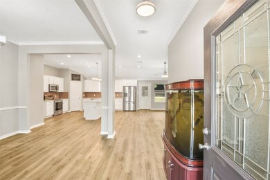 10997 Royal Cir, Cleveland, TX 77328 - photo 3