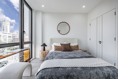 11-52 44th Dr unit C-6, Long Island City, NY 11101 - photo 4