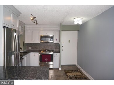 Radnor House unit 1031, Bryn Mawr, PA 19010 - photo 6
