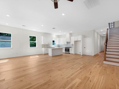 701 Walton St, Houston, TX 77009 - photo 6