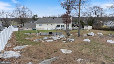 11 Williams Ln, Yardley, PA 19067 - photo 4