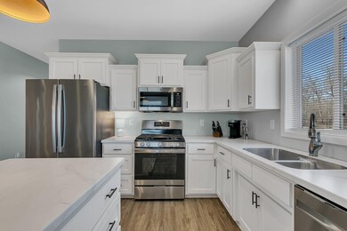 5304 Kitchen Cabinets 1.jpg