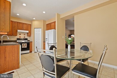 1117 Pennywort Cir, Sykesville, MD 21784 - photo 6