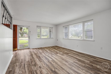 8519 Cresthill Ave, Savannah, GA 31406 - photo 3