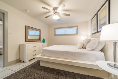 4300 Rosslyn Rd unit 13, Houston, TX 77018 - photo 7
