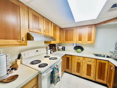 1618 Camellia Dr unit D-2, Munster, IN 46321 - photo 2