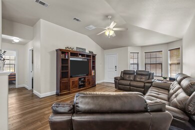 519 E 98th St, Odessa, TX 79765 - photo 3