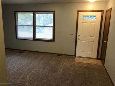 5747 Selfridge Blvd, Lansing, MI 48911 - photo 3