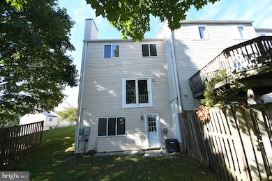 19045 Partridge Wood Dr, Germantown, MD 20874 - photo 4