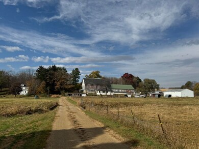 N4711 Jordan Center Rd, Argyle, WI 53504 - photo 4