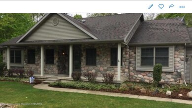 651269E5-7102-422F-999A-4F93CF705172