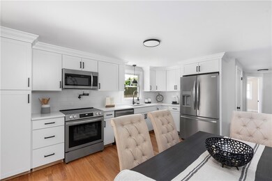 228 Alvin St, Warwick, RI 02886 - photo 5