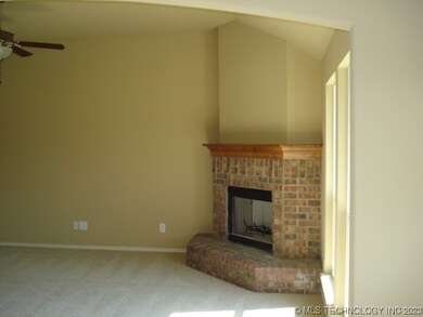 4703 S Narcissus Place, Broken Arrow, OK 74011 - photo 5