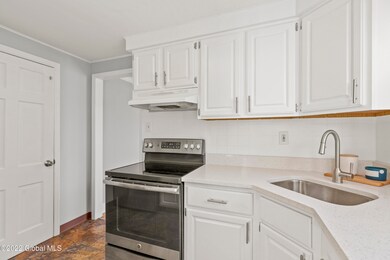 38 Victor St, Albany, NY 12206 - photo 7