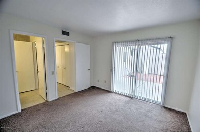 bedroom 1-pic 2