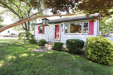 37 Stanley St, Ludlow, MA 01056 - photo 3