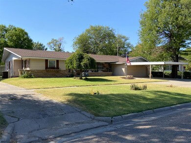 805 S Van Buren St, Hugoton, KS 67951 - photo 2