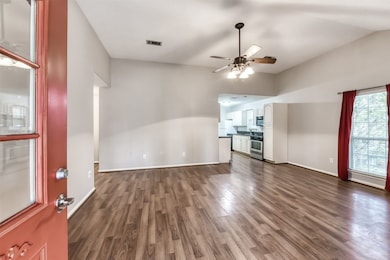 115 Delaware Dr, Montgomery, TX 77316 - photo 2