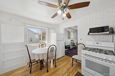 8282 Plainview Ave, Detroit, MI 48228 - photo 5