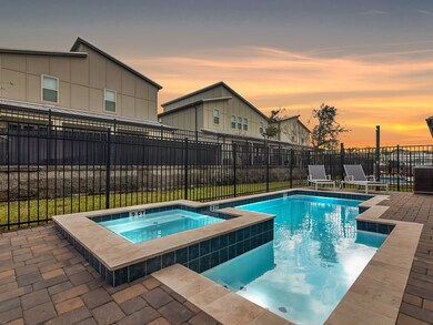 Pool Sunset View. Heated with Jacuzzi and Paver De