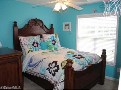 2nd Bedroom.