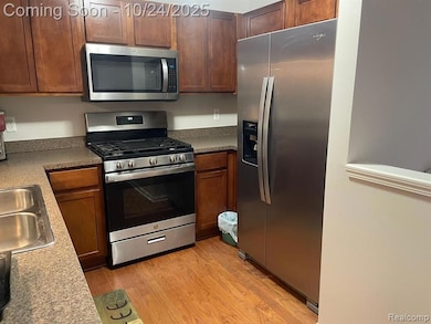 22264 Abbey Ln unit 24, Dearborn, MI 48124 - photo 3