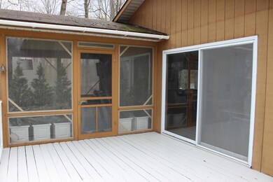 10 Screen Porch 2