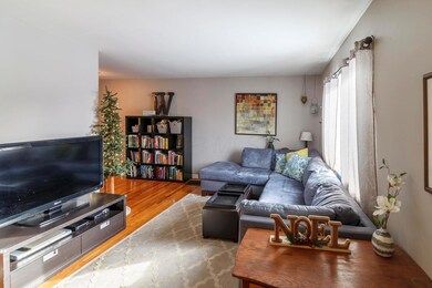 Living room 268-2