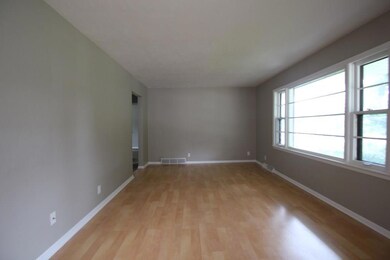 4136 53rd St, Des Moines, IA 50310 - photo 7