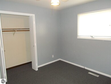 1306 Glen Rd, Midland, MI 48640 - photo 6