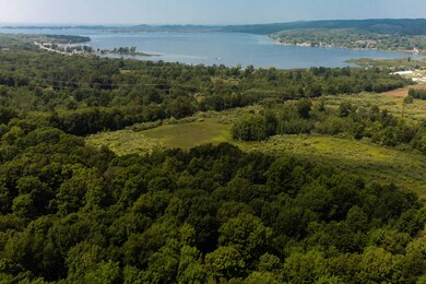 Close proximity to Portage Lake!