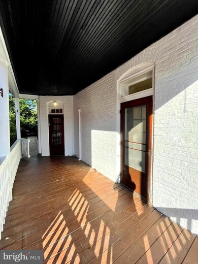 41 E Antietam St unit . 1F, Hagerstown, MD 21740 - photo 3