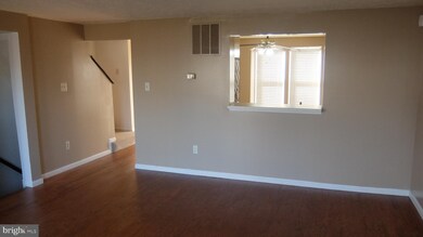 9101 Aspenpark Ct, Lorton, VA 22079 - photo 7