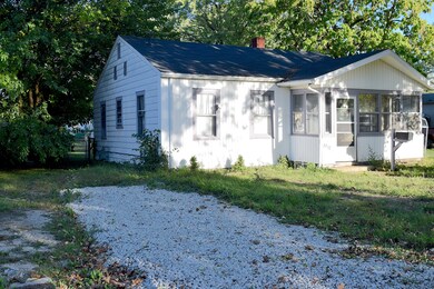 2912 Central Ave, Anderson, IN 46016 - photo 2