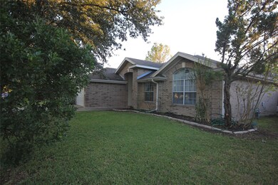 2507 Northlawn Dr, Taylor, TX 76574 - photo 4