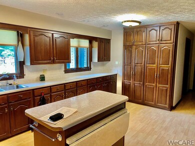 2601 Kimberly Dr, Lima, OH 45807 - photo 4