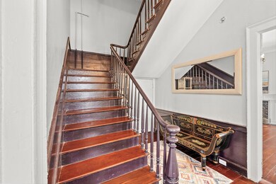 Laurens stairs