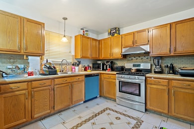 2632 Peppertree Ln, Waukegan, IL 60085 - photo 3