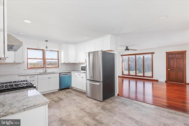 5691 Alum Springs Rd, Edinburg, VA 22824 - photo 7