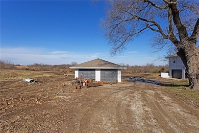 26104 E 273rd St, Harrisonville, MO 64701 - photo 6