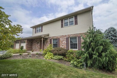 2009 Maplewood Dr, Hagerstown, MD 21740 - photo 3