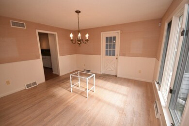 200 W Pomeroy Ln, Amherst, MA 01002 - photo 6