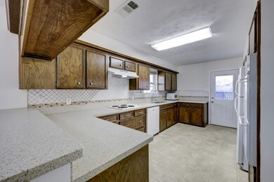 11451 Sabo Rd, Houston, TX 77089 - photo 5