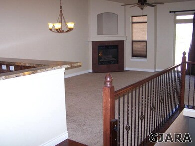 Gas Log Fireplace, vaulted ceilings