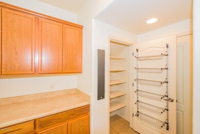 10840 pantry