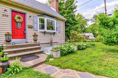 303 Sylvan Way Cliffwood Beach-large-039