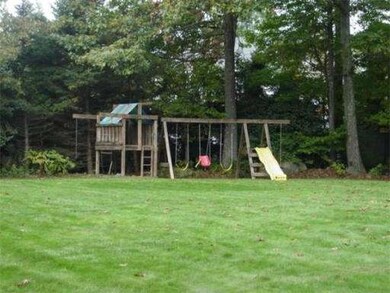 880 Malden St, Holden, MA 01520 - photo 4